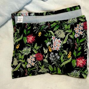 Beautiful By Drew Barrymore Table Runner Black with Flowers 14inches x 70 inches